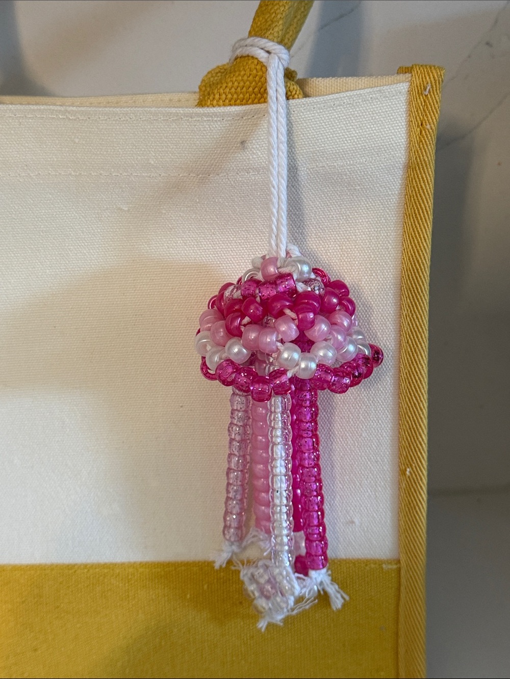 Pink Beaded Jellyfish Tote Bag Charm w/Daisies